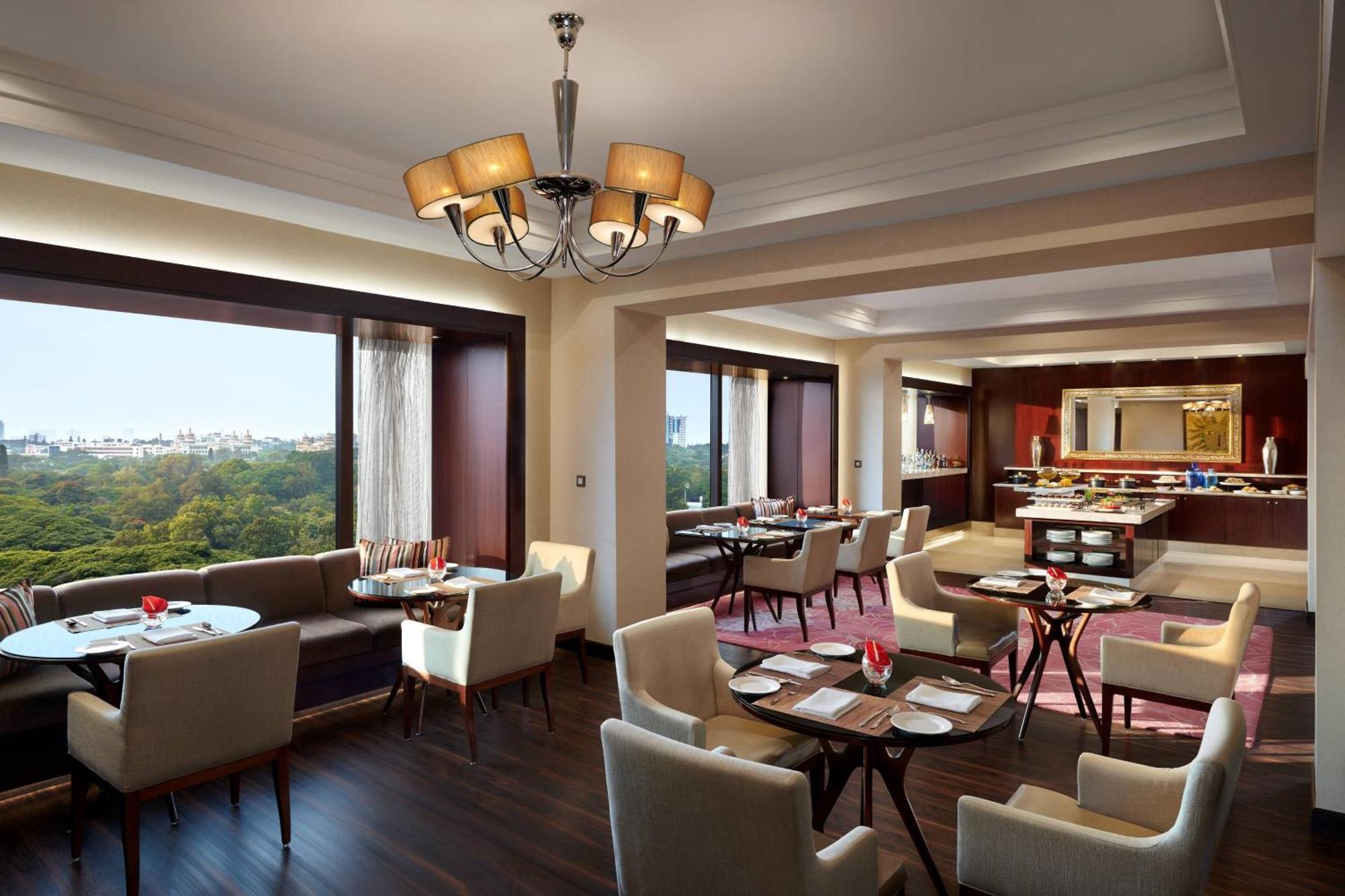 Jw Marriott Hotel Bengaluru Esterno foto